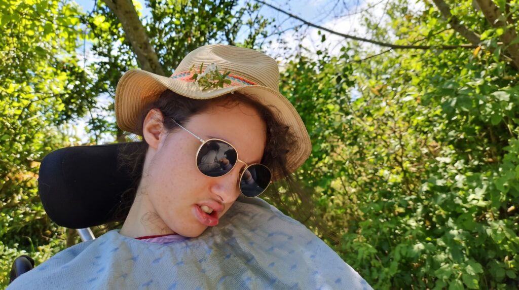 Maëlyn au jardin Lecoq